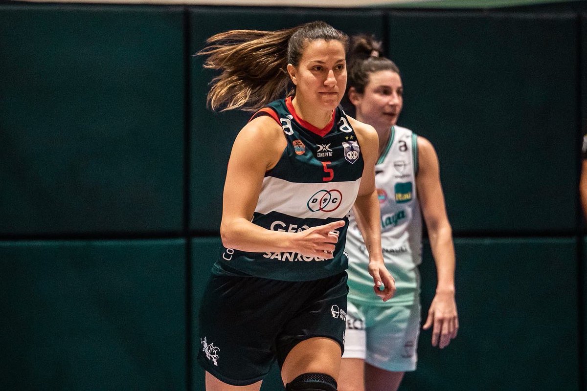 Paoferrari57's tweet photo. Segunda Victoria esta semana 💪🏼✌🏼 @DSCbasquet
El sábado más y Mejor 💜🤍
📸 @ramirocicao
#LFBuruguay #eldefe #aportodas https://t.co/xqkNAki5RO