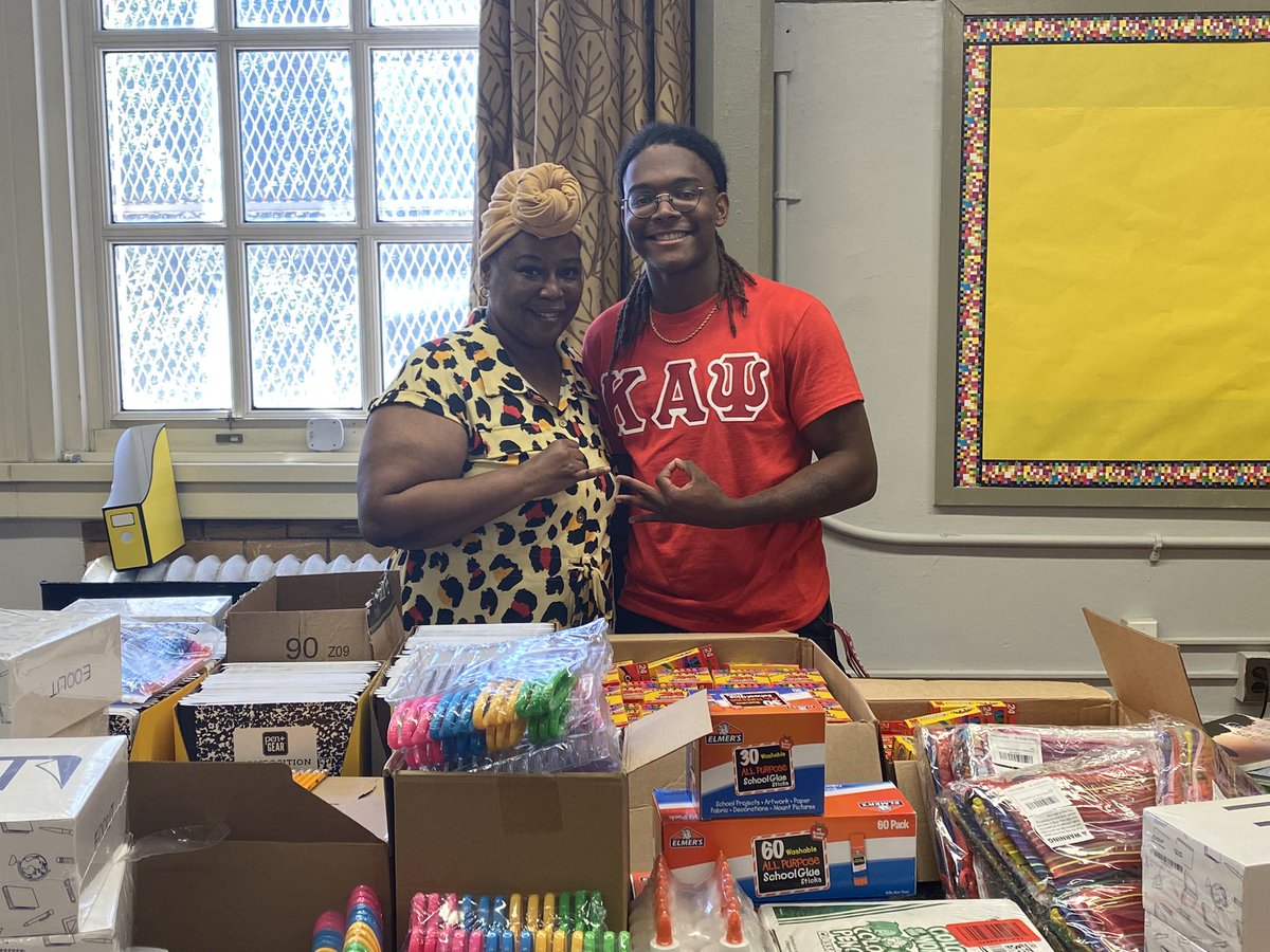 MosaicPrep's tweet photo. Shout to the Kappas for donating school supplies to Mosaic today. Thank you @LizBC1908 for arranging this. https://t.co/8xyCmLXFja