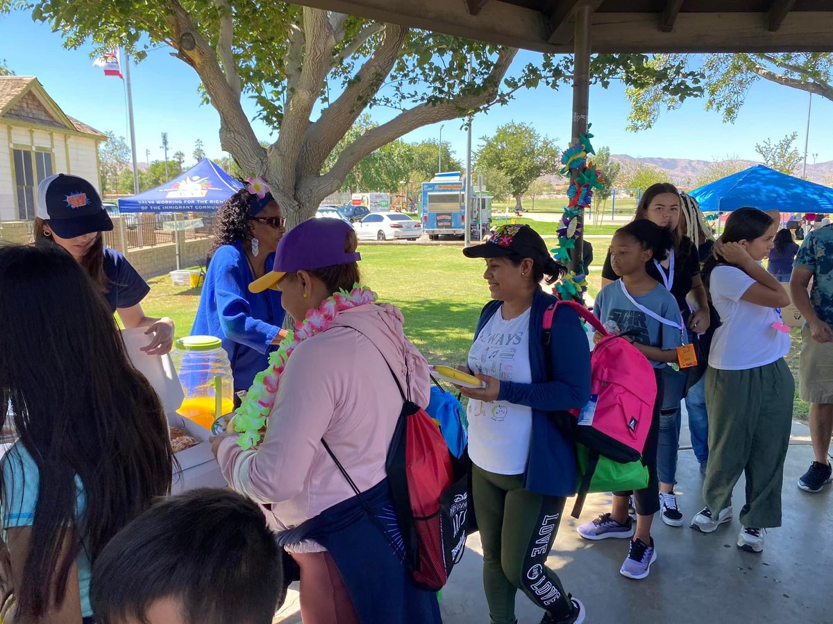 canAVcontract's tweet image. This is what community care looks like:

🌼450+ participants joined us at the park
🌼We gave out 1100+ books for free 
🌼270 folks participated in the VIP luau breakfast