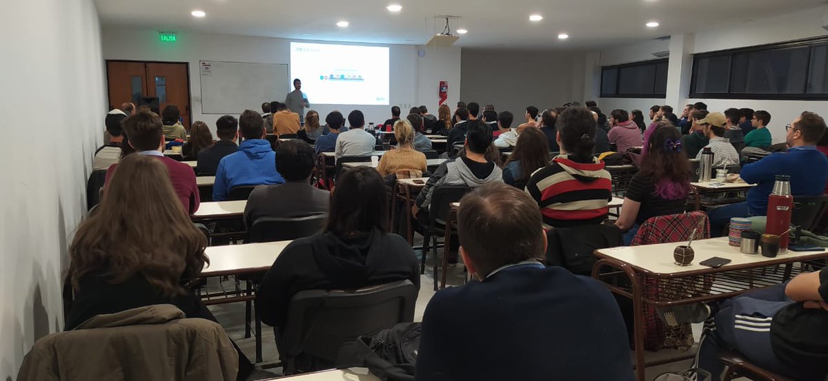 mikroways's tweet photo. Hermosa jornada compartida ayer en la Facultad de Informática de la UNLP, en el inicio de este ciclo de charlas sobre la nube.

Los esperamos el próximo miércoles 7 de septiembre para seguir profundizando en el tema: https://t.co/lD4V8zSAZu https://t.co/rG71DkiNxP