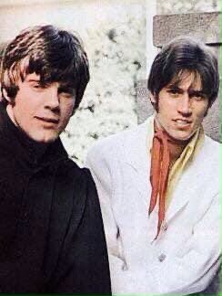 Happy Birthday to Vince s friend (and former bandmate) Barry Gibb!   