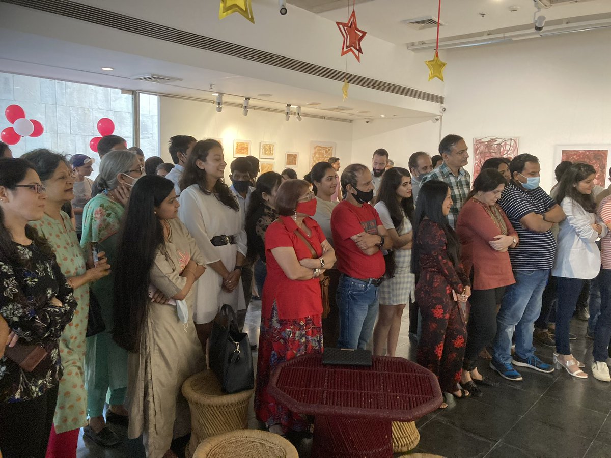 alliancefrdelhi's tweet photo. Glimpse from the farewell party of our Academic Director Mr Guillaume Grangeon...
#farewell #farewellparty #NewJourney #Office #alliancefrancaise #Afdelhi #Director #Fete https://t.co/TrYXYD6G7h