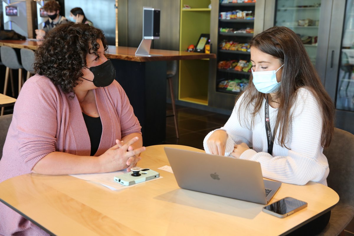 KYWNewsradio's tweet photo. During October, #Newstudies students will learn news writing, reporting, ethics and interviewing skills from station managers, editors, reporters, anchors and guest speakers.
Do you know a high schooler that would be interested?
Apply here: https://t.co/F1jkVj8A6K https://t.co/4cyM011ff8