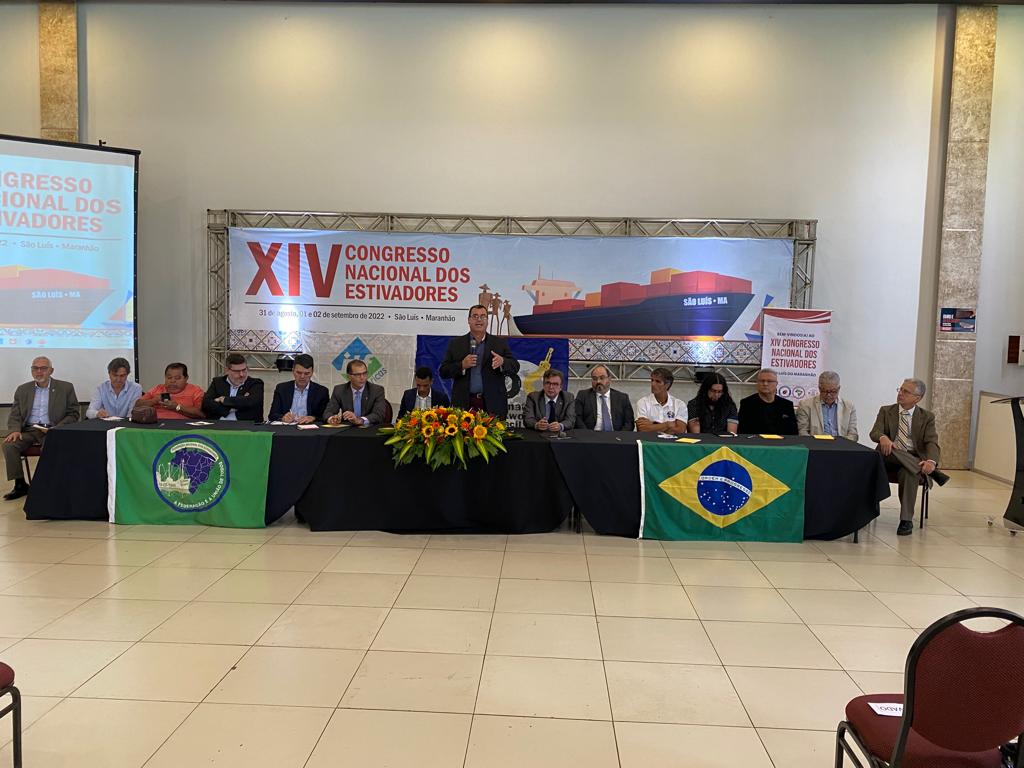 ITF_Americas's tweet photo. #Brasil 🇧🇷 Ontem se realizou o XIV Congresso Nal dos Estivadores, reunindo sindicatos afiliados à #FNE, representantes da #FENOP, #FNTTAA, #CONTTMAF, #IDC e a #ITF. Analisaram-se as políticas portuárias e trabalhistas; privatizações dos portos, entre outros temas vitais #SomosITF https://t.co/uz8cAWjChE