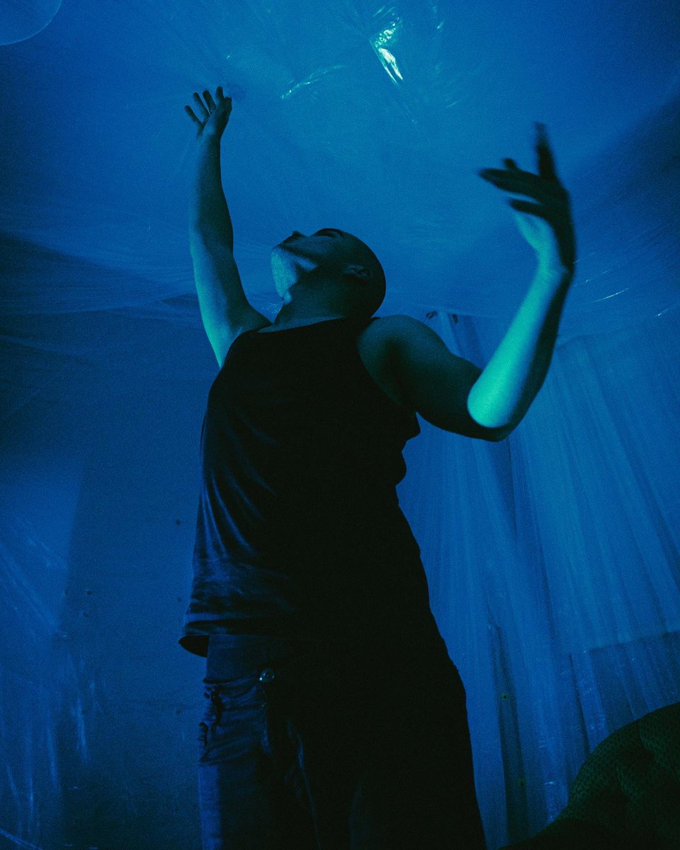 RackCC's tweet photo. “Antigo” abre a porta da EP “Tens Que Me Sentir Primeiro” 
A partir de hoje podem começar a contagem 🕰 primeira faixa estará disponível em breve. https://t.co/vIhP2lDMpc