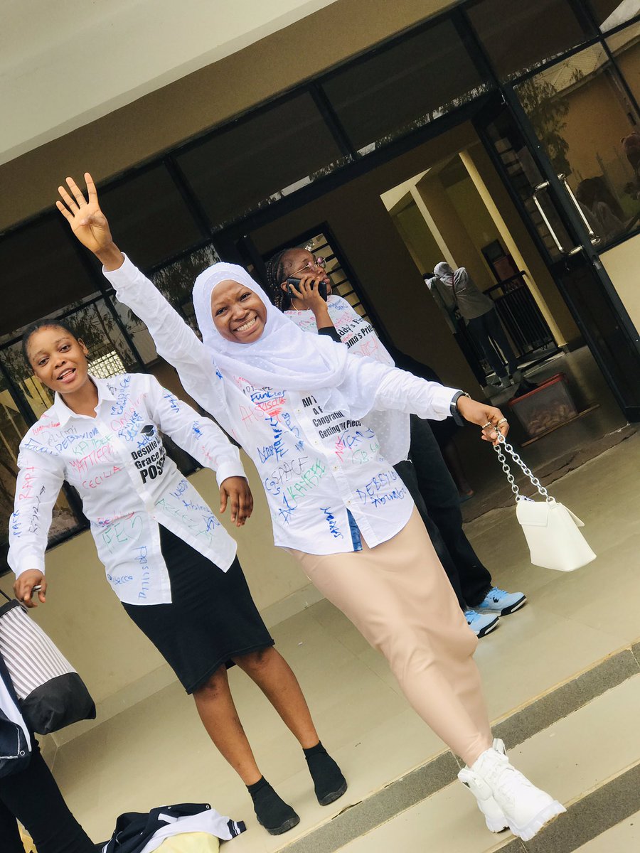 Rofihar_aladire's tweet photo. All that hardwork for just a piece of paper?…Congratulation to me on getting my piece of paper 🎉
Mom, dad, big brother, baby sis..thanks for all you’ve been doing
Bsc Microbiology bagged 📌
#uniosun #uniosunsignout #22graduate #iamoutofschool #graduated #graduate https://t.co/RWBCtc5voa