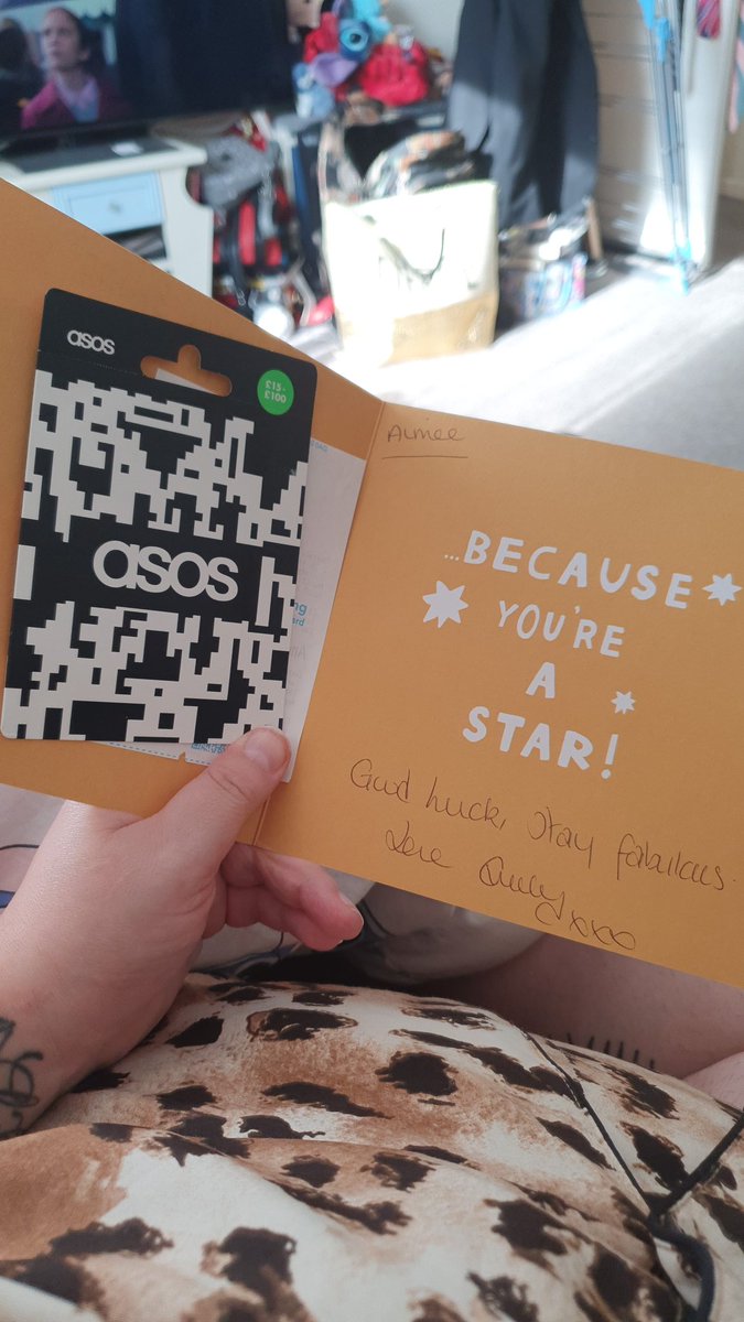 aimz3189's tweet photo. When the woman who turned me into the nurse I am today send you a card, thank you @Emilyloveselvis going to miss you so much xx https://t.co/3SvfX0VoEg