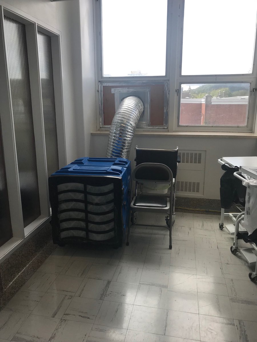 Purificateurs d’air et ventilation: bon pour prévenir les éclosions dans nos hôpitaux, mais dangereux dans nos écoles. Où est la cohérence?