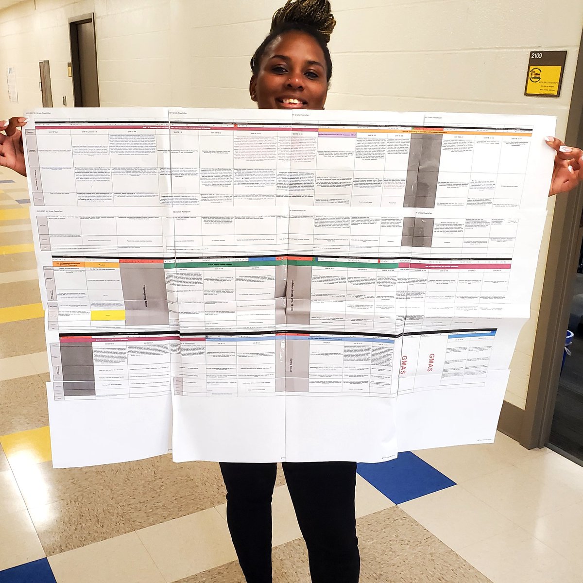 jerronjohnston's tweet photo. When you need to see the entire #ReadyGen Scope &amp; Sequence to plan out the year...you make it happen @DrSpurley @APSHutchinson https://t.co/xaNSQstE1y