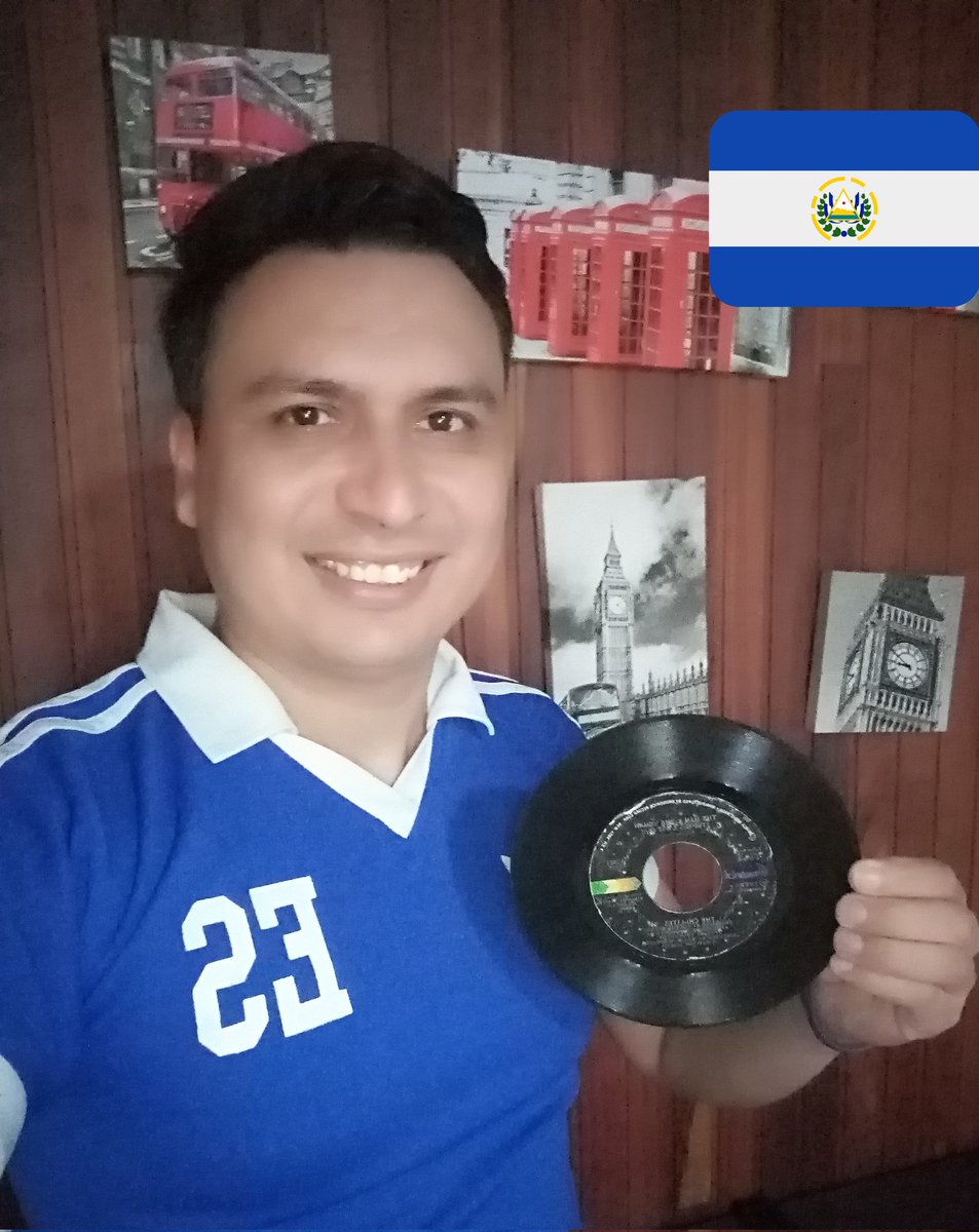 rigomusic7's tweet photo. Más Salvadoreños que nunca, este mes nos identificamos mas con los  colores de nuestra bandera, sería bueno también consumir solo lo nuestro por todo un mes ya sea música, arte, literatura, comprar a emprendedores locales etc. Es solo una loca idea #elsalvador https://t.co/Kw4O9R6Q4I