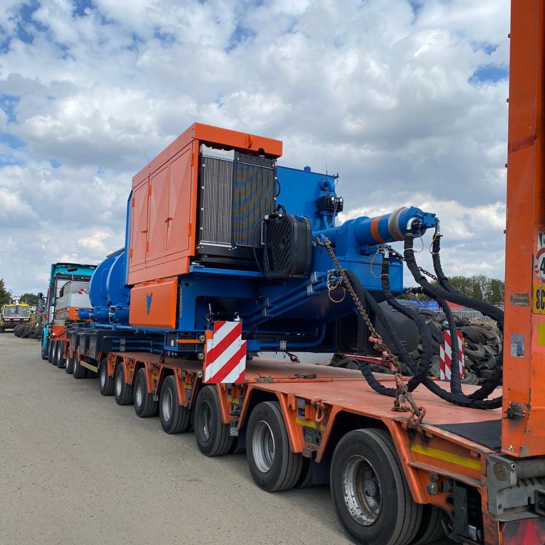 GoldstarMetal's tweet photo. Thank you Neutron Equipment, for our new Taurus CAT10 Shear Baler!
The strongest, heaviest tracked shear to hopefully increase production on our dockside facility.
#taurus #neutronequipment #production #gsmt #goldstar #metaltraders #metal https://t.co/clrHbMZpKX