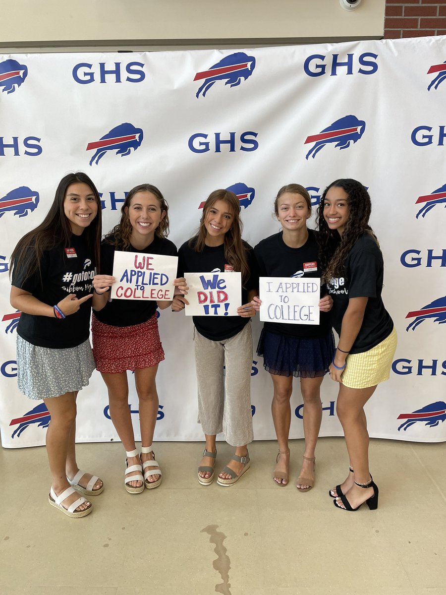 keri_waddle's tweet photo. Gibbon’s Class of 2023 applied to college today!!!! #apply2college #ghsbuffs https://t.co/7IMzsxbBzr