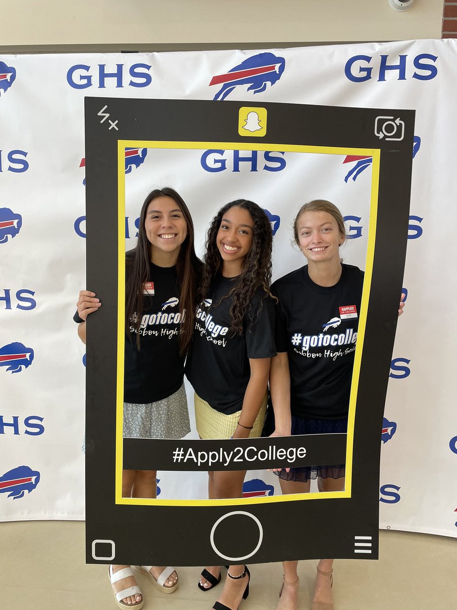 keri_waddle's tweet photo. Gibbon’s Class of 2023 applied to college today!!!! #apply2college #ghsbuffs https://t.co/7IMzsxbBzr