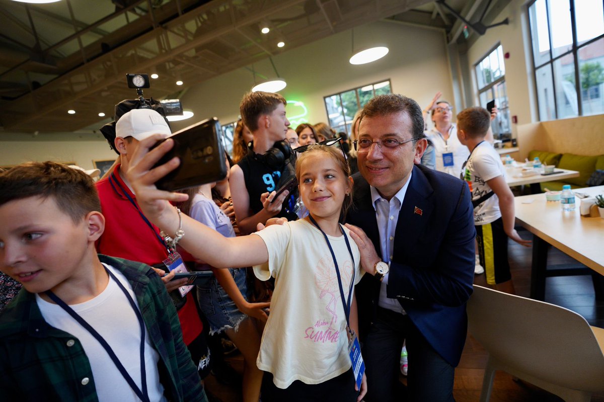 Spent a lovely day at @MuzeGazhane with children from Odessa, one of Istanbul’s sister cities. Building a fair and peaceful future for the next generation must be the shared priority of every politician worldwide — our vision in Istanbul is always informed by this necessity.