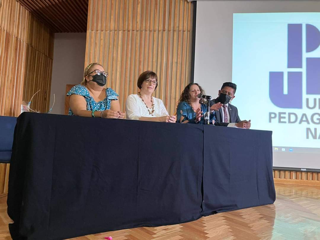 adris180380's tweet photo. Una gran experiencia a nivel personal y profesional el haber participado en la Sesión 2 del Seminario Crítico de la Maestría en Gestión de la Convivencia en la Escuela. Violencia, Derechos Humanos y Cultura de Paz. Una gran experiencia a nivel personal y profesional #MGCE #UPN https://t.co/WXO8i6ENan