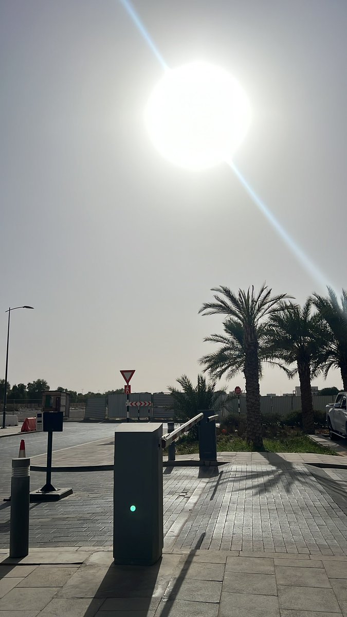 Made it to Dubai!! <a href="/GoresbrookSc/">Goresbrook School</a> Miss you all. Have a fabulous start to the new academic year and hope to see you all soon🤗 I of course have been at school for 2 weeks already! 🫣 It is 45 degrees here, but loving the heat! ☀️☀️☀️