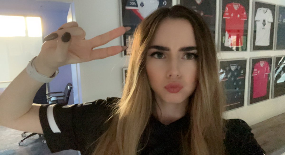 MRS Karina tweet media