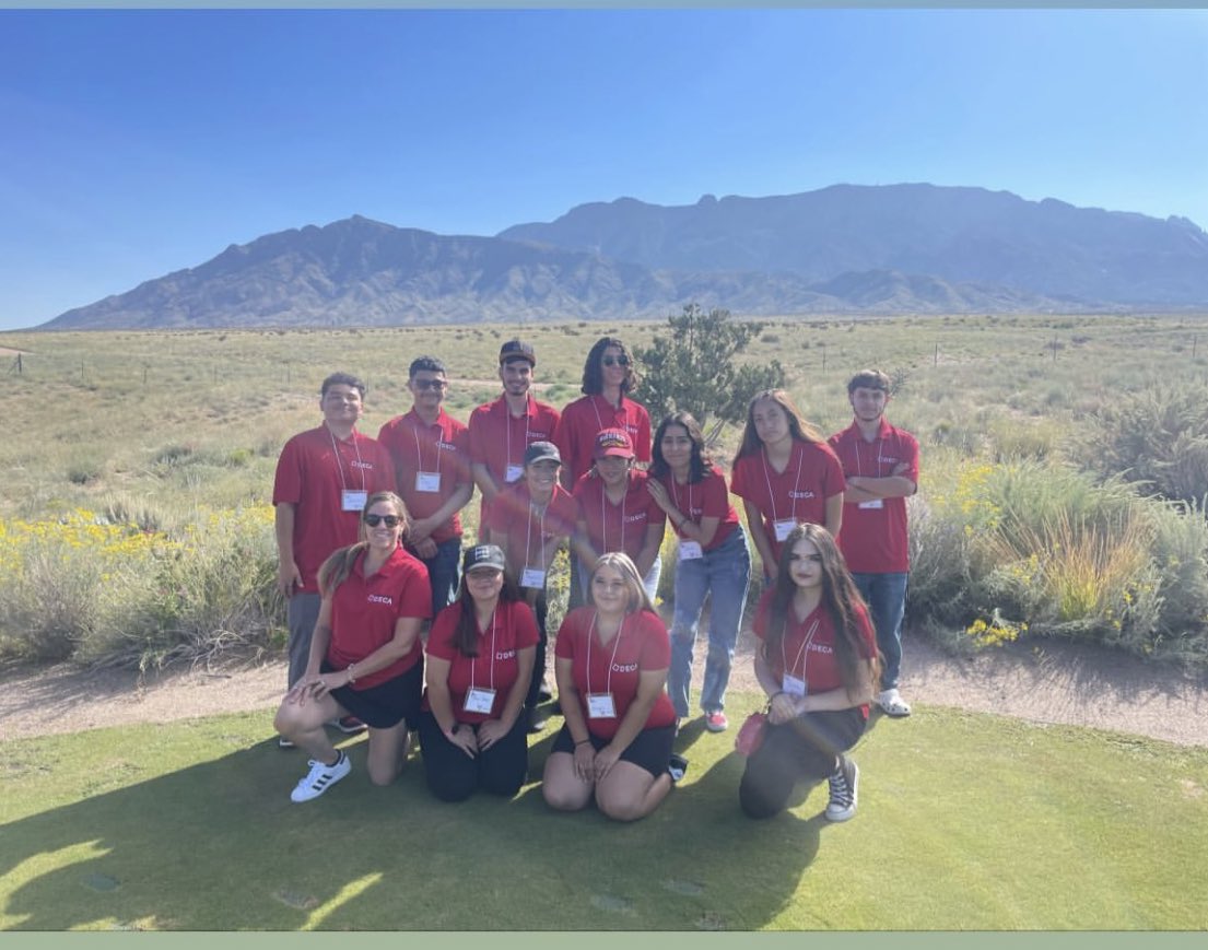 NMDECA's tweet photo. Rio Grande High School DECA helping out at the APS Foundation Superintendent’s Golf Tournament. #GettheEdge https://t.co/nfSdl3ihb3