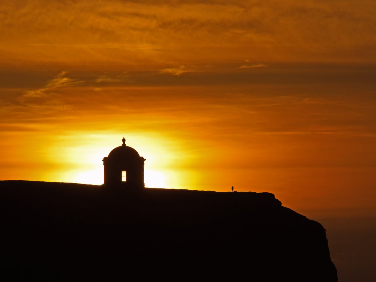 NationalTrustNI's tweet photo. September sunsets can be autumn gold.
#PlacesMatter #EveryoneNeedsNature
๐ธ National Trust Images/Wilbert McIlmoyle https://t.co/asXni7wXSn