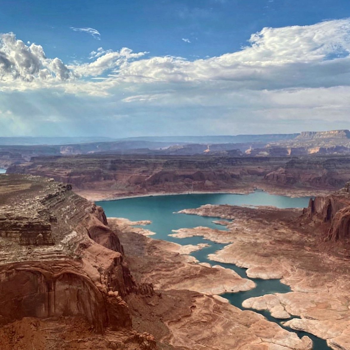 AntelopePoint's tweet photo. Hello September ☀️😎 

#thursday #thursdayvibes #thursdaymotivation #hello #Lakepowell #antelopepointmarina https://t.co/KM4irie0Ft
