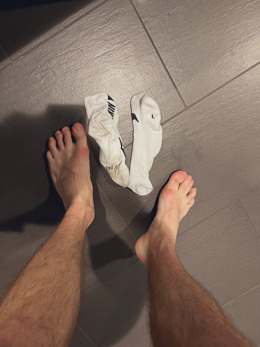 90sOf_'s tweet photo. After Gym https://t.co/SYHR0fkKxt