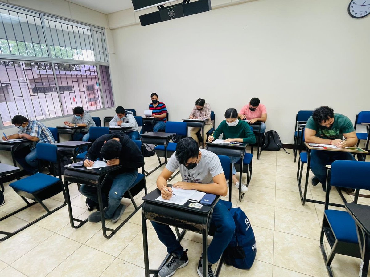 fimcmespol's tweet photo. Nuestros estudiantes poniendo a prueba sus conocimientos en la 2da Evaluación del término académico. #Acuicultura #IngNaval #Oceanografía https://t.co/oUTbQVHuZa