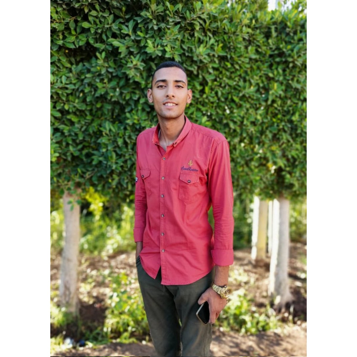 كن عظيماً في عين نفسك ، حتى لا يكسرك شيئاً في هذه الحياة ..🤚🏼🤍