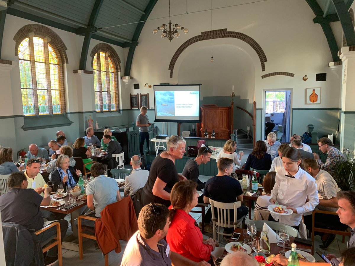 EemsDollard2050's tweet photo. Internationale belangstelling voor ED2050 met een bezoek van Franse wetenschappers aan de Dubbele Dijk. Interessante kennisuitwisseling met @littoral_cdl over klimaatadaptieve kustontwikkeling in het kerkje van Garrelweer @GR_Landschap @provgroningen @hunzeenaas @DeltaresNL https://t.co/TGfiTcSdK1