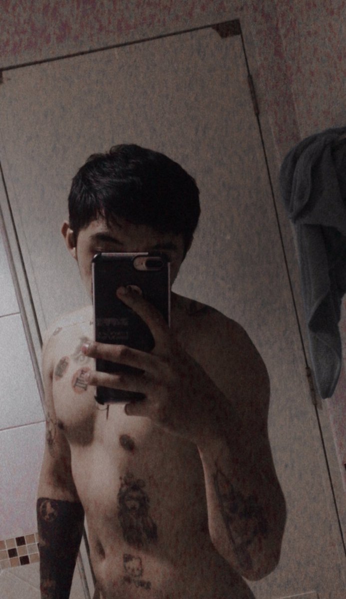 ข้าวเหนียวหมูปิ้ง tweet media