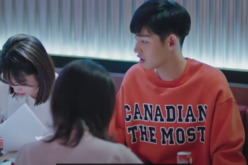 LisaChenWing's tweet photo. I want these sweatshirts! https://t.co/qI63zLoiVT
