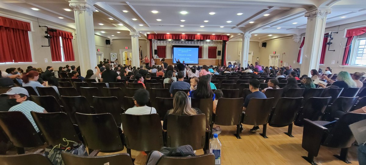 IS77Queens's tweet photo. And were back!... Orientation Day 🏫 

#JFQ #IS77 #MiddleSchool #School #Ridgewood #Queens #NYC #NY #NewYork #NewYorkCity #Orientation https://t.co/khs2ZOGjyd