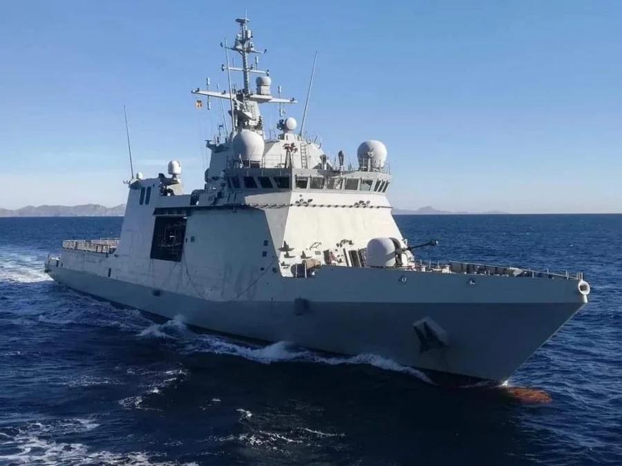 Armada_esp's tweet photo. El #P45Audaz continúa adiestrándose y preparándose para el ejercicio "Dynamic Messenger 22" #DYMS22 que tendrá lugar en septiembre, y en el que el buque integrará hasta 4 vehículos no tripulados.
#SomosLaArmada🇪🇦⚓ https://t.co/9rBYTbhiJh