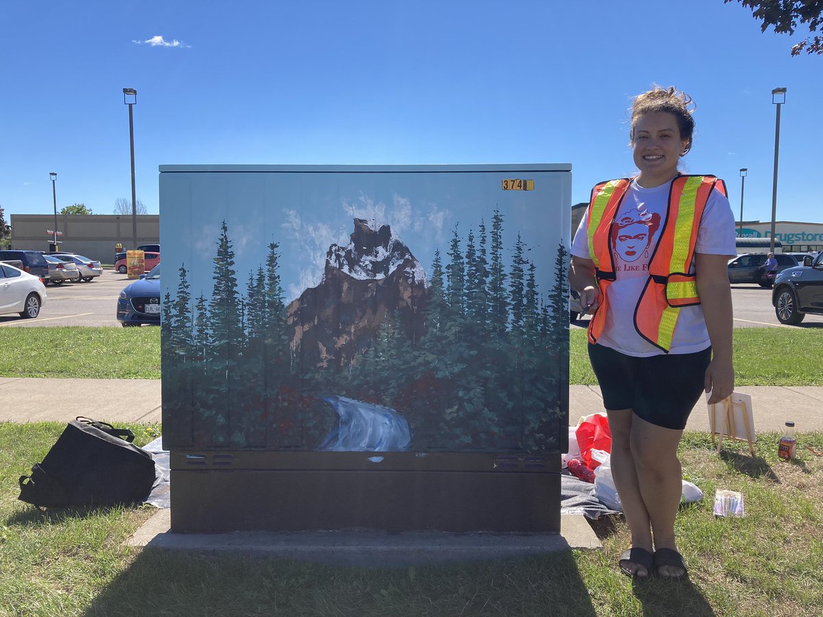 alexghilson's tweet photo. Stopped by to see the amazing work done by local artist Chantel Bettencourt with the Halton Bell Box Project. She is painting a beautiful landscape of Lake Louise on the Bell Box outside the Sobey’s parking lot. Swing by and check it out! #bellboxmurals #Haltonhills #lakelouise https://t.co/kSMIBvw9tD