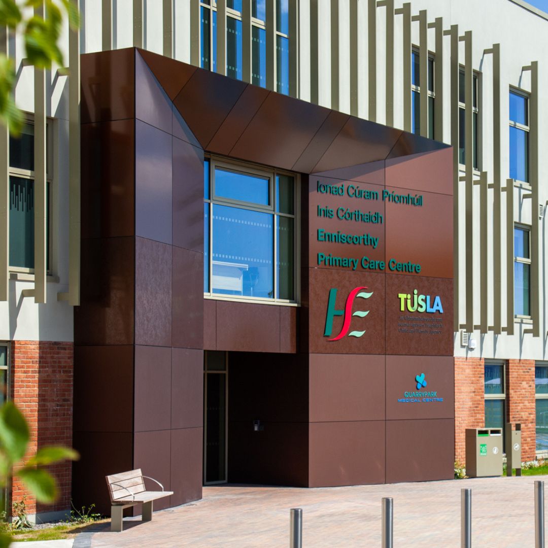 This entrance designed by <a href="/QuinnArchitects/">Quinn Architects</a> uses our High Pressure Laminates: Trespa Lumen, which come in three finishes to deflect &amp; reflect light in different ways. The panels are supported by a secret mechanical fix subframe on a steel frame. Read more: elemental.ie/irish-projects/