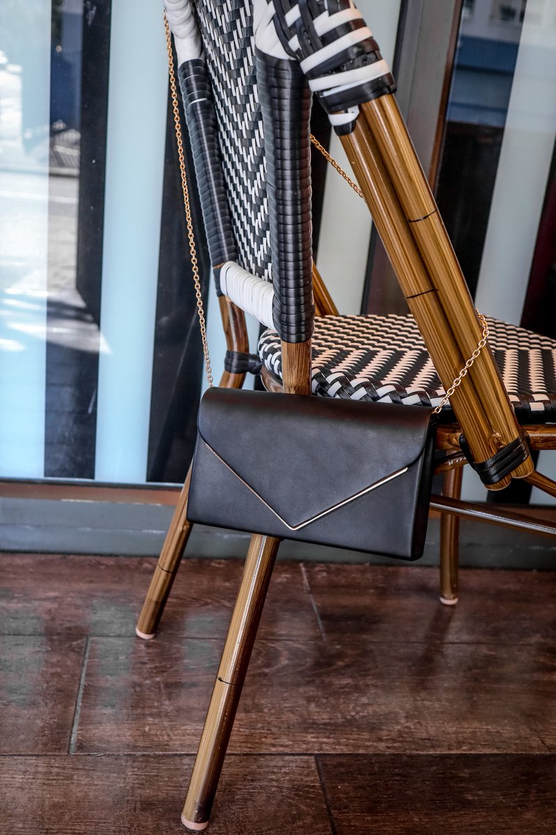 CallitSpring_SA's tweet photo. Our girl Sine in KELLI heel and Qweenbee Bag 🥰 Peep the close ups and shop now: https://t.co/uDH0OPcVdV via @cnehshuga
#CallitSpring #CallitSustainable #GenerationSpring https://t.co/hmsxxBvHDr