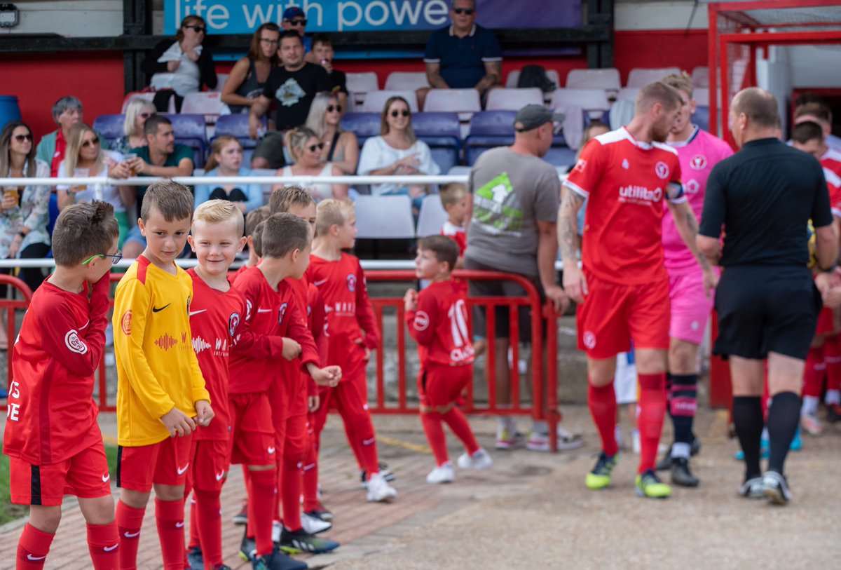 CrewClubHawksFC's tweet photo. A thread of our favourite pictures from Mondays game between @HawksFCOfficial and Three Bridges. Thanks for making it a special day for our young #hawks https://t.co/nabJeOj3mg