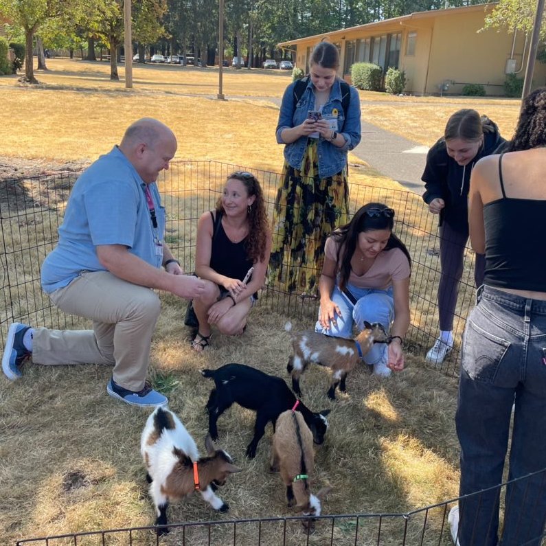 You've GOAT to see these adorable photos from when the goats came to visit the Portland campus this week. 📷 @aslu_pdx (on IG) and Ella Hillberry #UncommonU @linfieldnursing