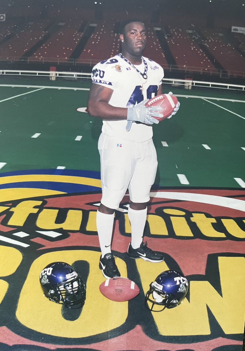 JohnTurntine's tweet photo. #TBT TINE : I can’t wait until #TCUfootbal hit the field. #frogslife . https://t.co/d9OFx9S2wa