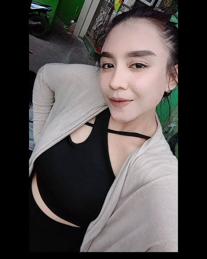 Kenapa ya tiap malam jumat di hari jumat pagi nya kepasar pasar jadi bau shampo , ada yg bisa jelasin?