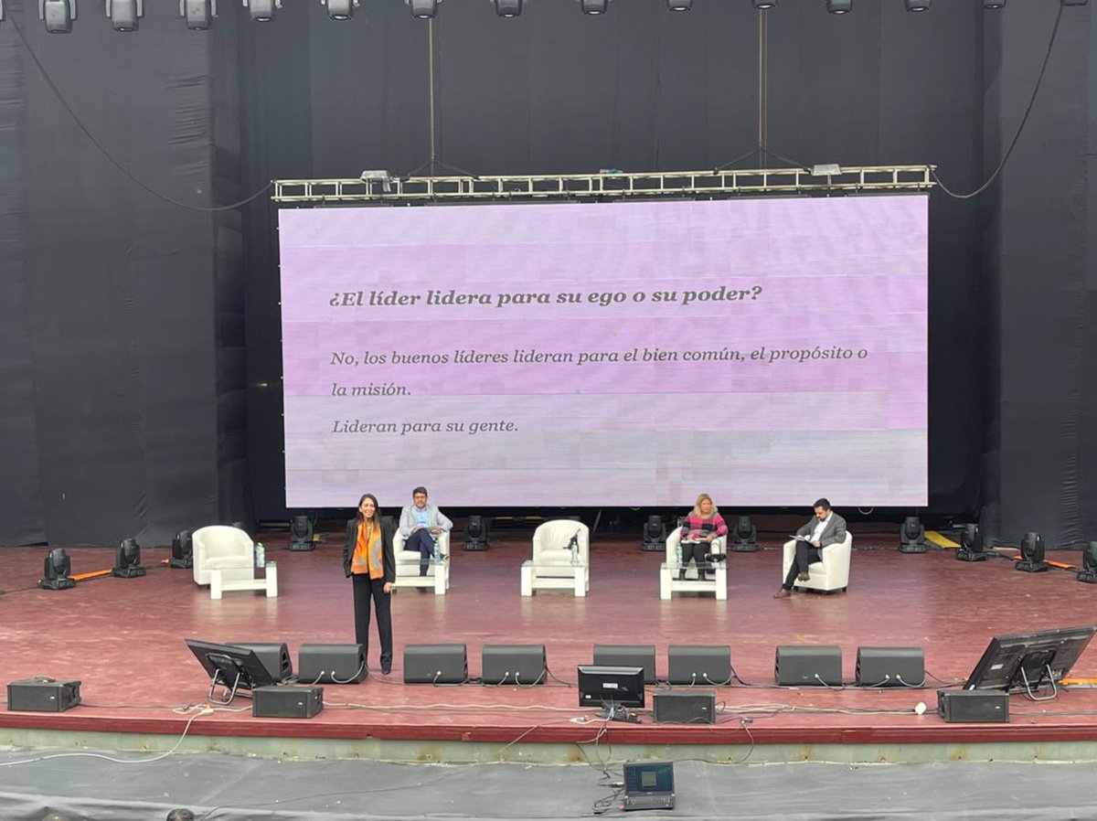 LHH_PERU's tweet photo. @InesTemple  ya se encuentra en vivo el VIII Encuentro de Líderes Empresariales junto a @CazatalentoPE , Susana Eléspuru y Felipe Valencia Dongo. 
Sigue su presentación aquí:https://t.co/b0Xji1HvUz

#CAENE #L+1
#JuguemosPorElPerú 
#ActoresNoEspectadores
#ELE22 #CAENE #ELE https://t.co/MSPEjjNoHy
