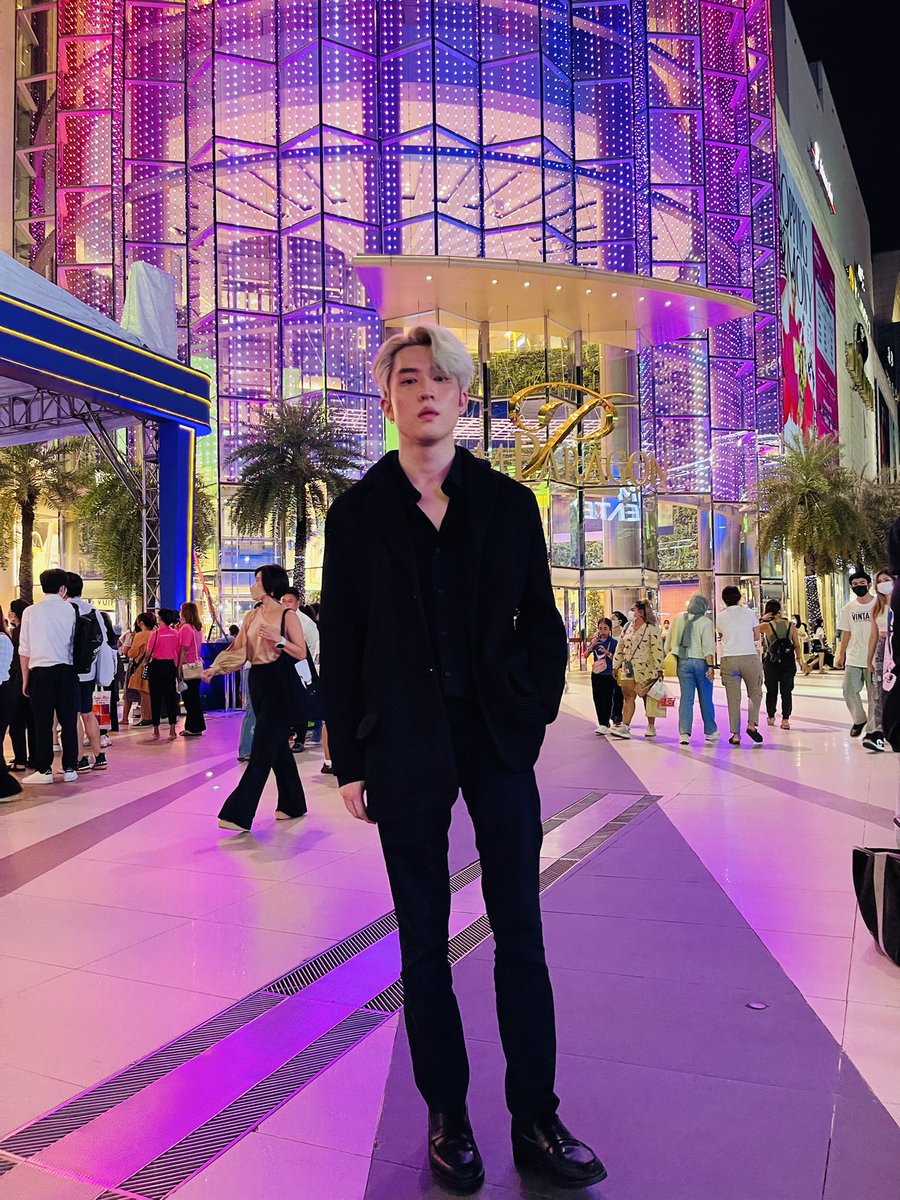 yyfc__'s tweet photo. รู้ว่าหล่อ ก็เต็มใจให้หล่อ 🥰🫣

#yutksd https://t.co/Zmo88n9RBv