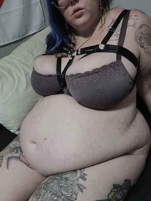 #bellyinflated #feede #feedegirl #bbw #belly https://t.co/uO2lrVU9Ft<a href="/tag/bellyinflated"class="tags">#bellyinflated</a><a href="/tag/feede"class="tags">#feede</a><a href="/tag/feedegirl"class="tags">#feedegirl</a><a href="/tag/bbw"class="tags">#bbw</a><a href="/tag/belly"class="tags">#belly</a>