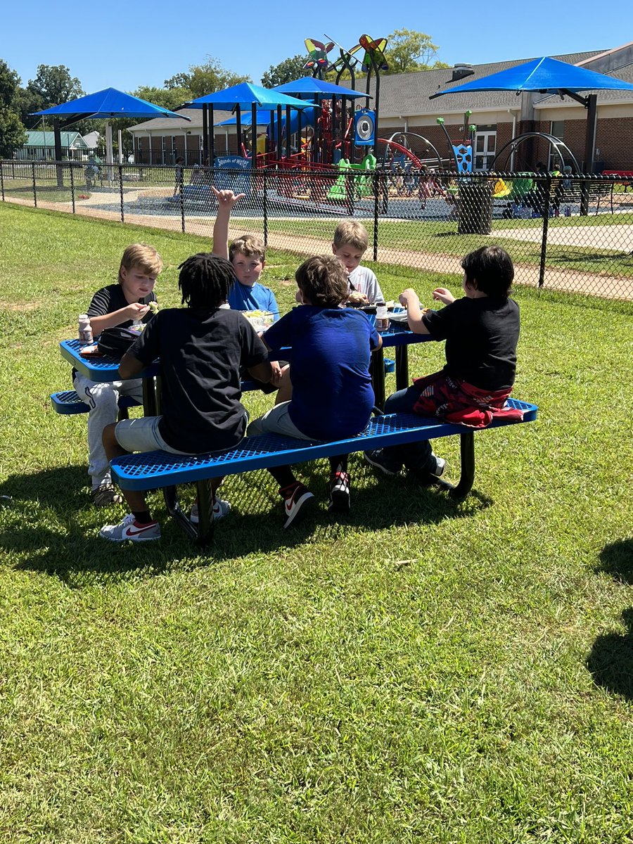 Jessica Roberts tweet media