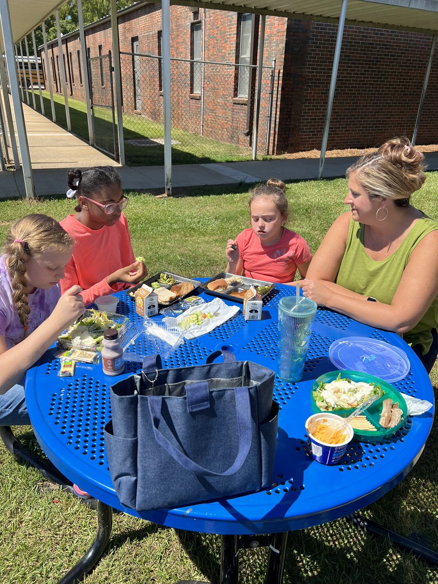 Jessica Roberts tweet media