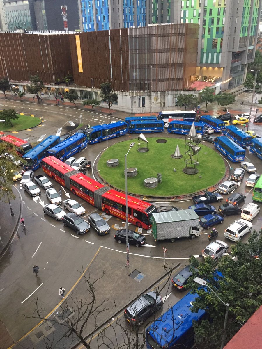 NataliaDeLaV's tweet photo. Bogotá, descripción gráfica https://t.co/wYuOglhm55
