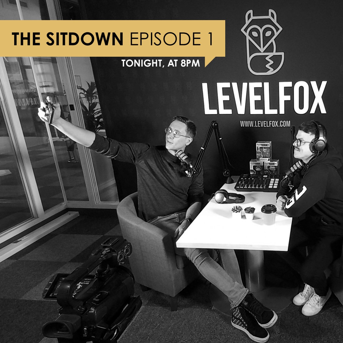 LevelFoxGaming's tweet photo. #LevelFoxTheSitdown premieres tonight, at 8pm:
https://t.co/VKbV2njG0K https://t.co/ruvOUYhQLC