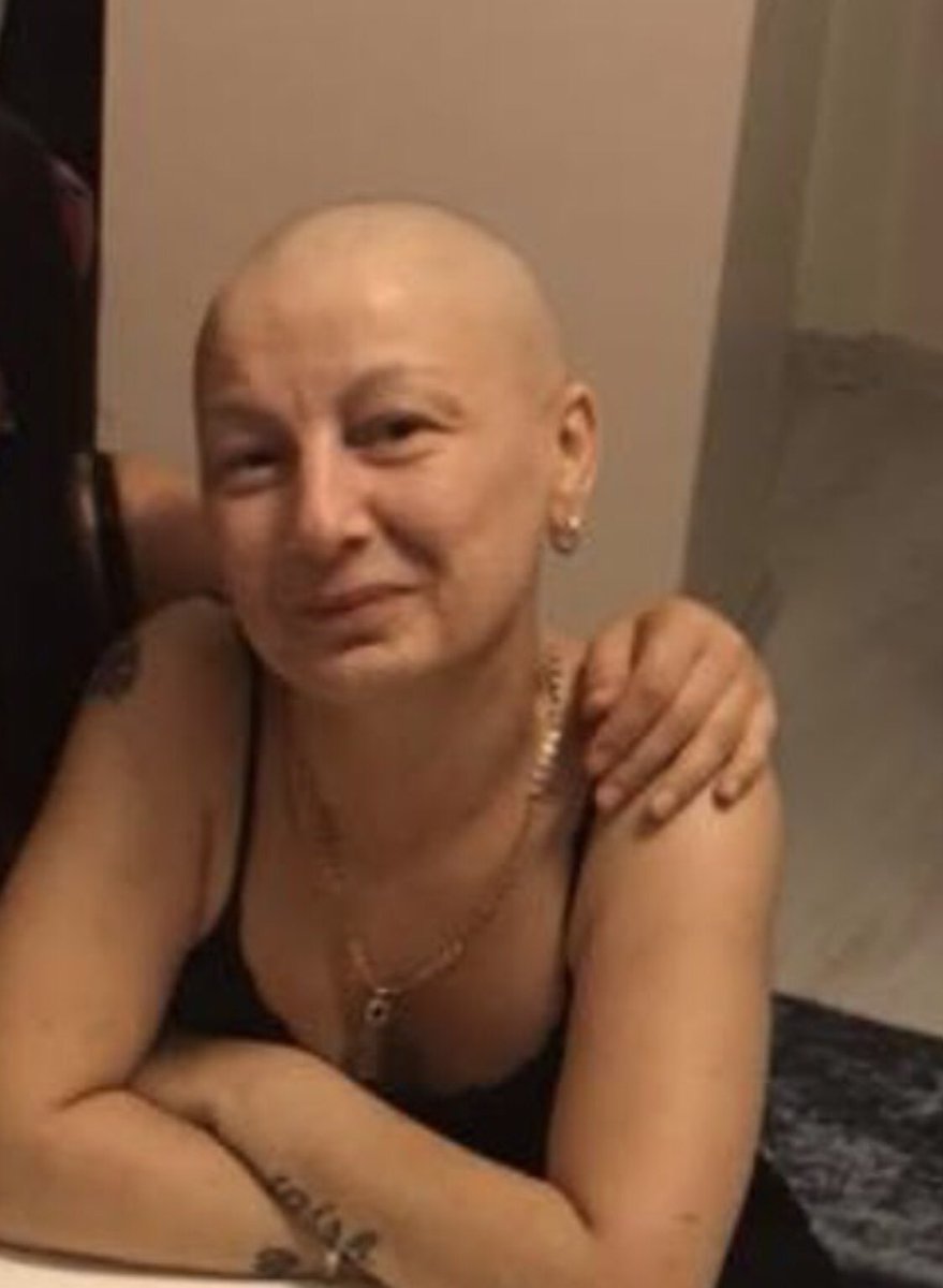 rosefruitx's tweet photo. 📌Kanser hastasıyım. Tedavim devam ediyorum. Hastane, kira,fatura giderlerim için evde takı yapıyorum. Tek geçim kaynağım bu. Ödemelerim için Satış yapmam gerekiyor. Tek başıma mücadele ediyorum. Bu zor günlerimde takı alarak bana destek olabilirsiniz. RT ederseniz sevinirim 🙏 https://t.co/SxiOBzEfdn