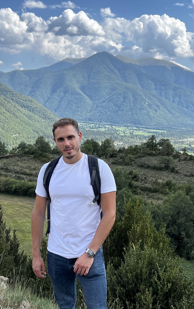 A_Ribasclo's tweet photo. Terminando las vacaciones, me quedaba a vivir aquí!  #Aragon  @ordesa_com #vacaciones  #sendero https://t.co/k2C6R5JCCn