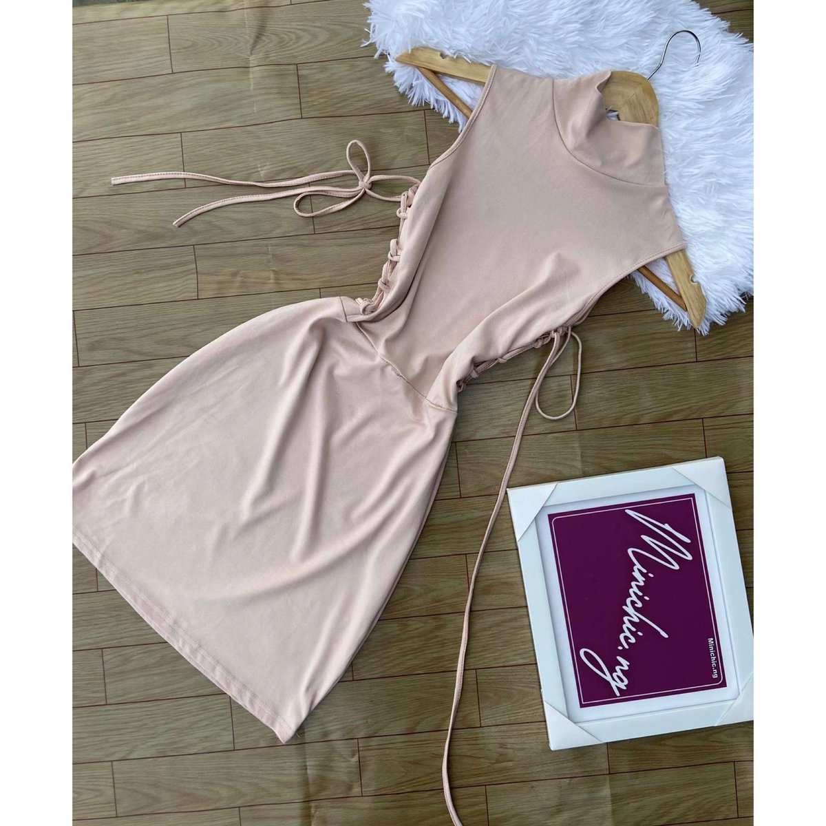 MinichicNg's tweet photo. Crème de la crème
Description: Cream Bodycon gown
Size: 10
Prize: N3000
#thrift #JaywiseSucceed #gistlover #HappyNewMonth #thrifting https://t.co/yCxQJOaJJb