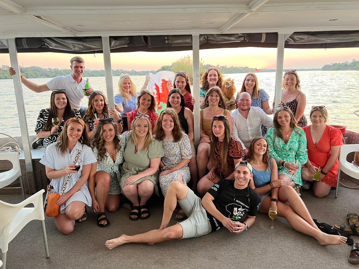 HeleddAngell's tweet photo. South Africa 🇿🇦 What a trip that was!! The best bunch of people and now friends for life! Trip of a lifetime 🐘 🦁 Bythgofiadwy 🤩 @MontgomeryYFC @cffibroddyfi @NFYFC https://t.co/zYd3TeBm5Q